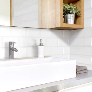 Metro Bevel White Gloss Ceramic Wall Tile 100 × 200mm