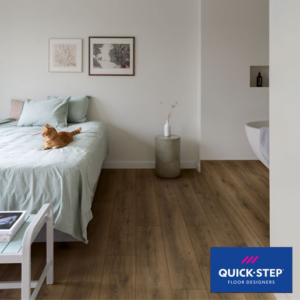 Quick-Step Classic Warm Brown Oak Laminate Flooring 190 × 1200 × 8mm